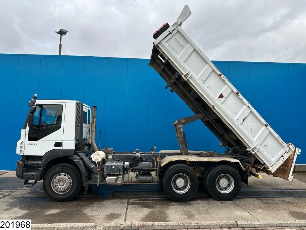 Iveco Trakker 360 6x4, Leaf spring suspension