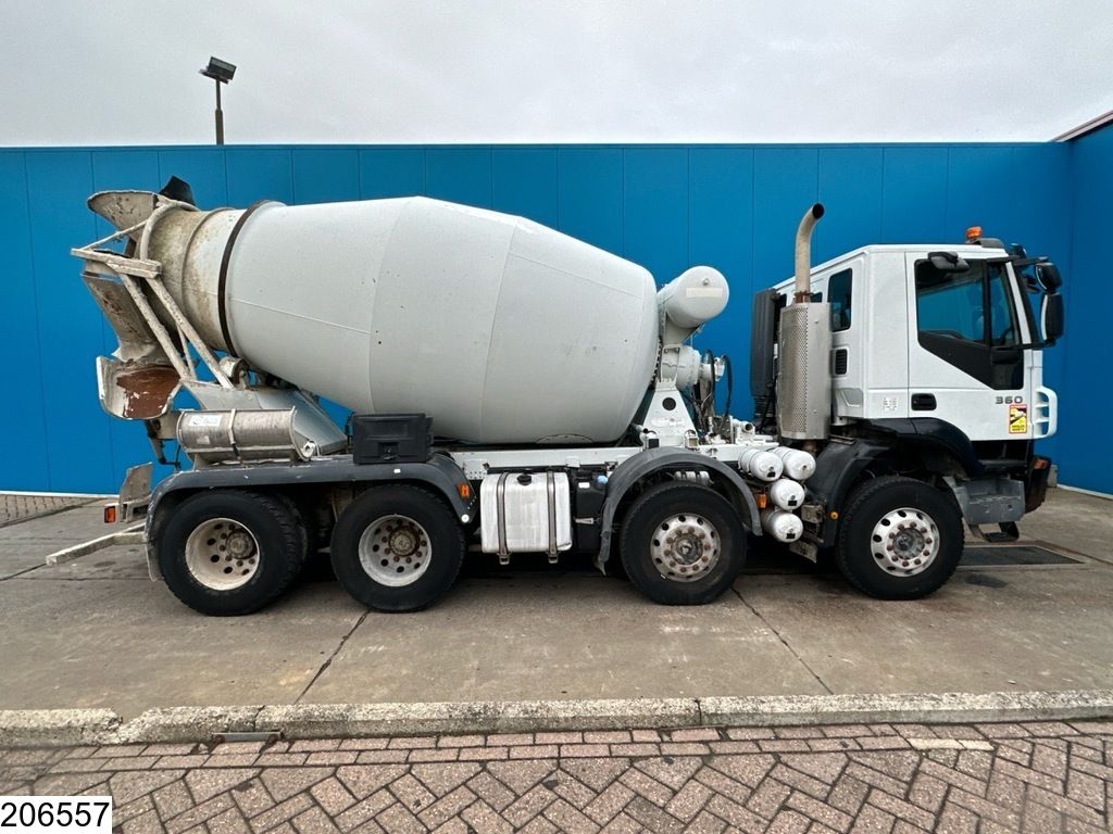 Iveco Trakker 360 8x4, EURO 5, CIFA mixer