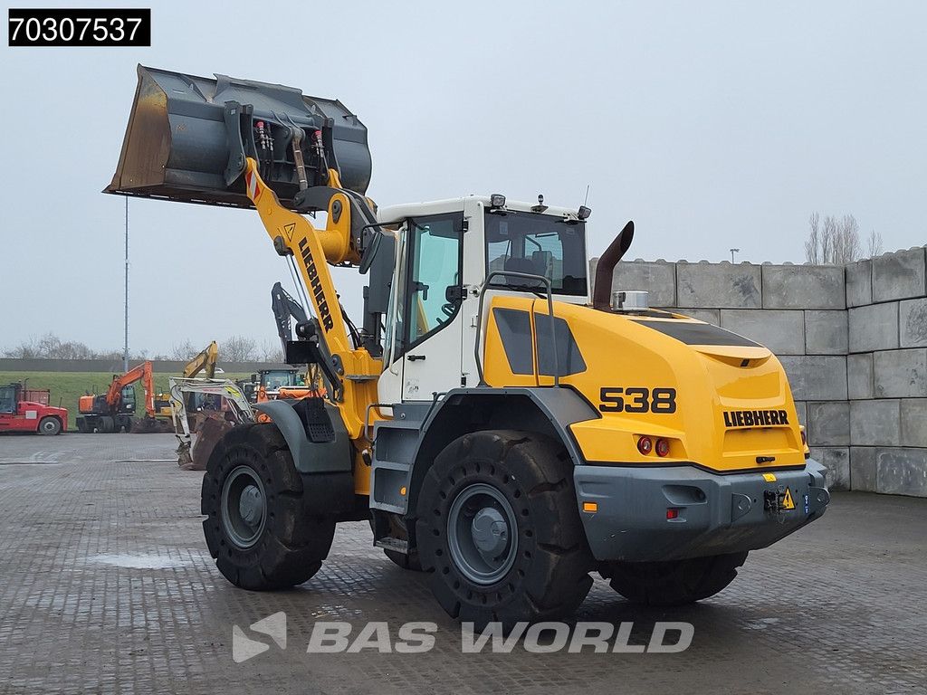 Liebherr 538 L538 Quick Coupler - Bucket + Forks