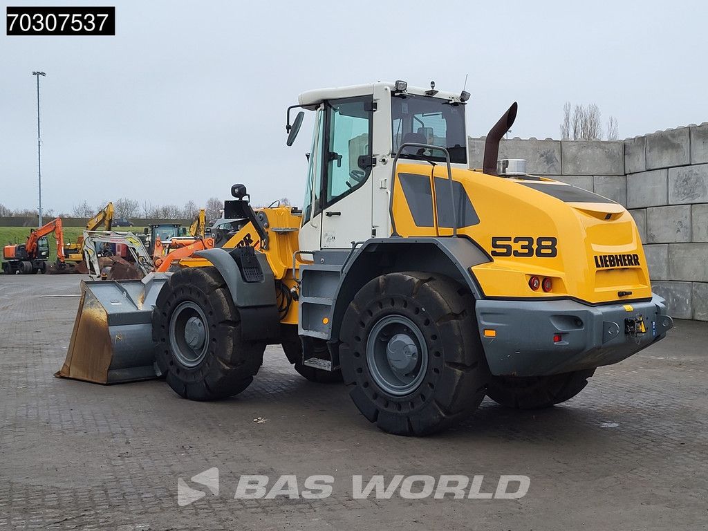 Liebherr 538 L538 Quick Coupler - Bucket + Forks