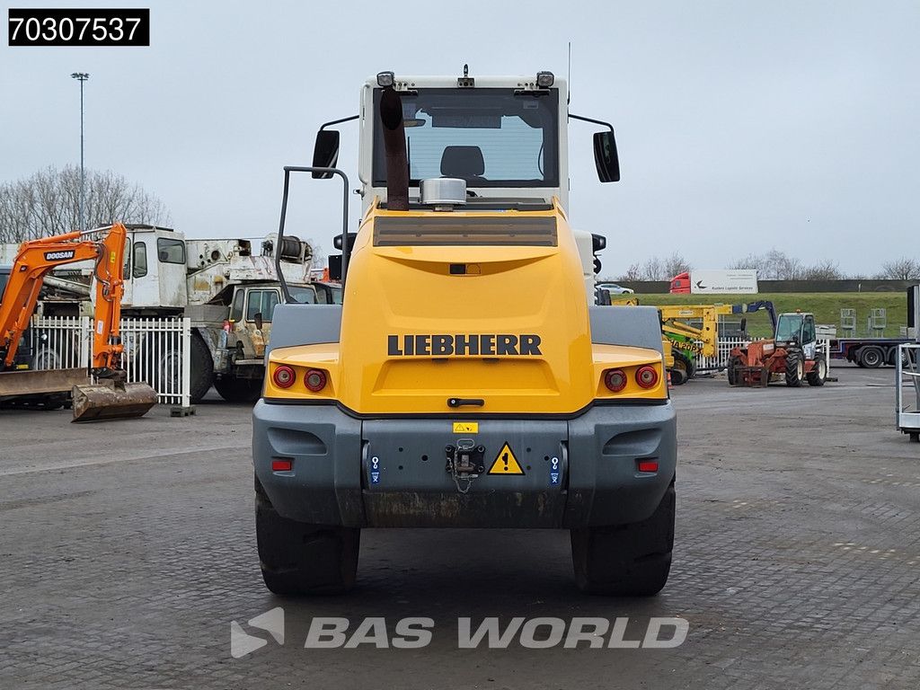 Liebherr 538 L538 Quick Coupler - Bucket + Forks