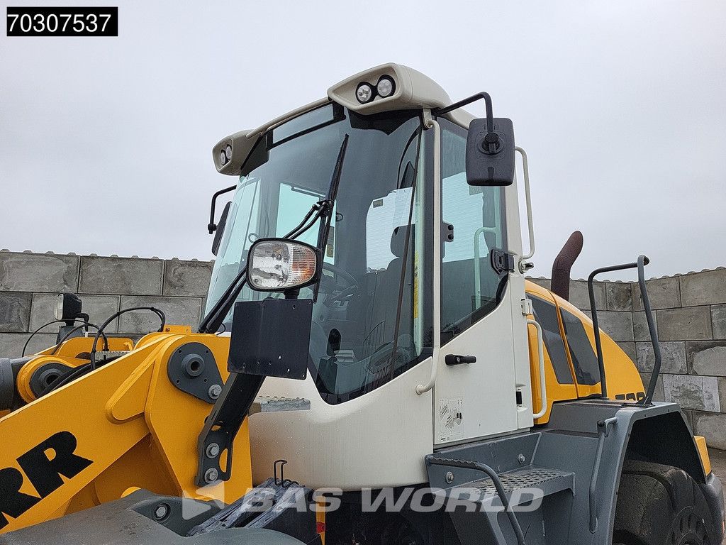 Liebherr 538 L538 Quick Coupler - Bucket + Forks