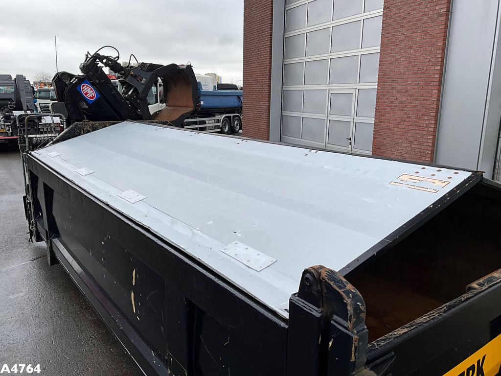 Volvo FMX 460 Euro 6 AJK 30 Ton haakarmsysteem + Container 16m³ met HMF 16 Tonmeter Z-kraan