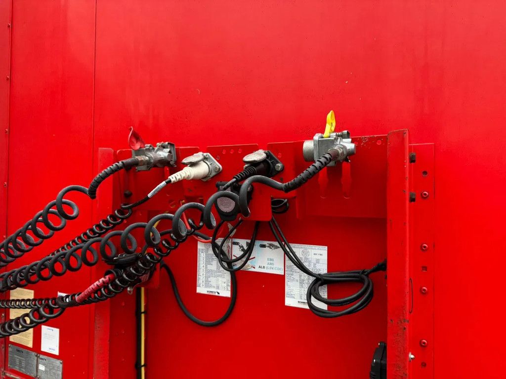 Schmitz Cargobull SKO 18 2 AS Box, top condition