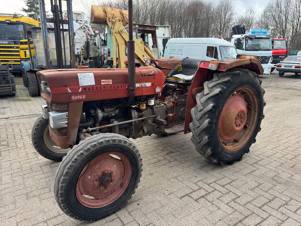 Massey Ferguson 140