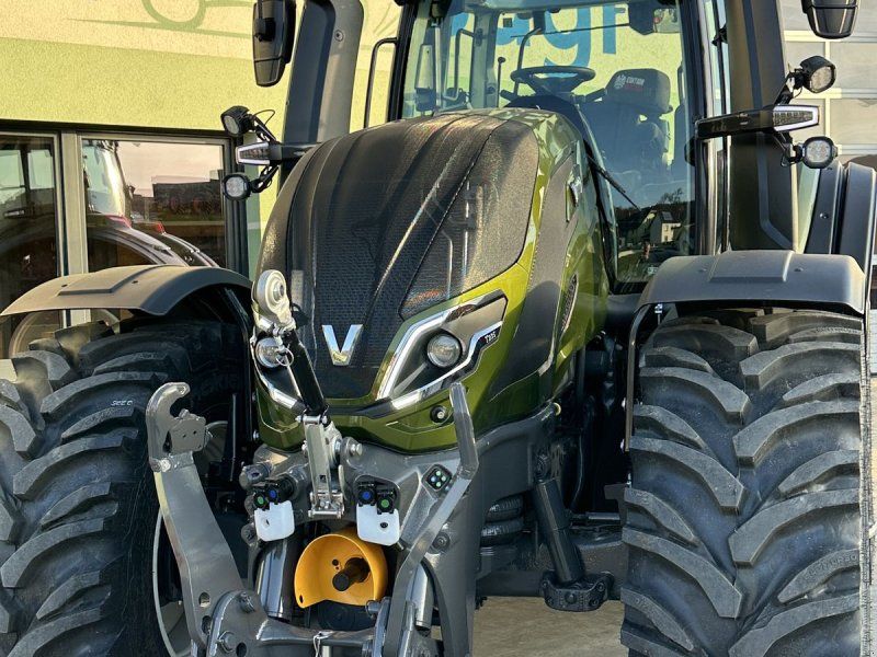 Valtra T235 Direct mit Forstkabine u. Rüfa
