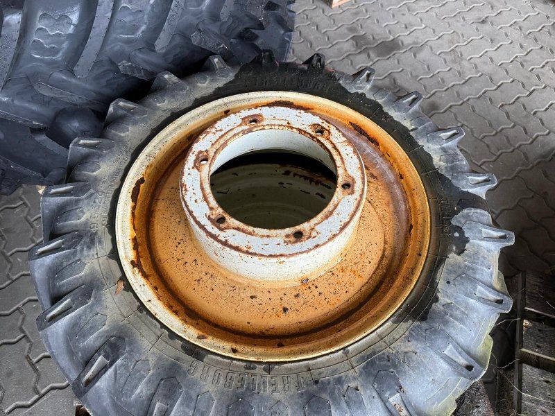 Trelleborg und Alliance Pffelgereifen