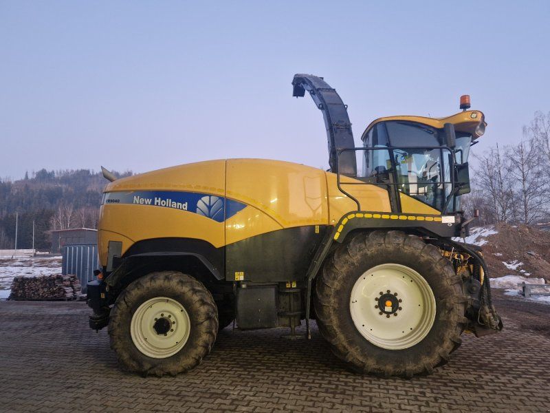 New Holland FR9040