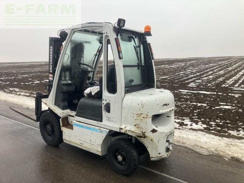 Nissan dieselstapler 2,5t triplexmast seitenschu