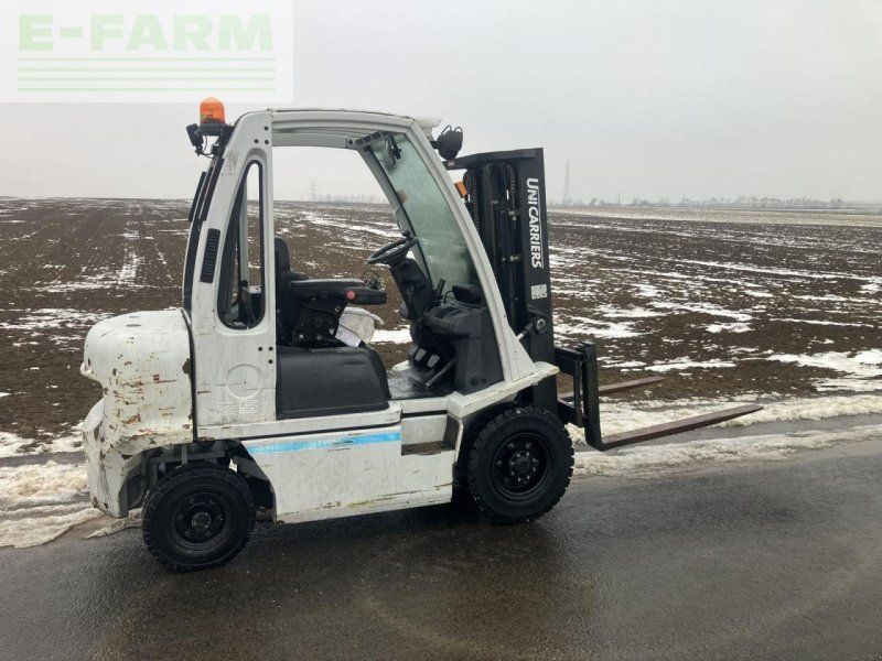 Nissan dieselstapler 2,5t triplexmast seitenschu