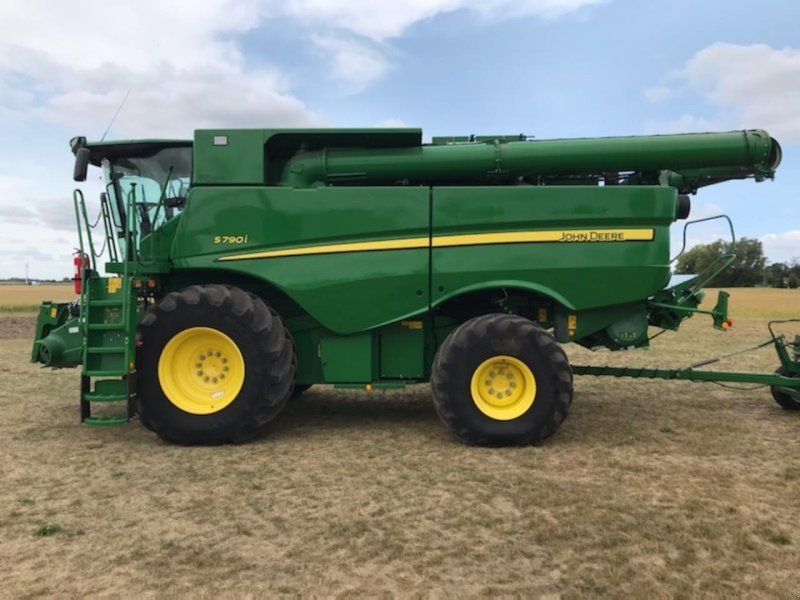 John Deere S790