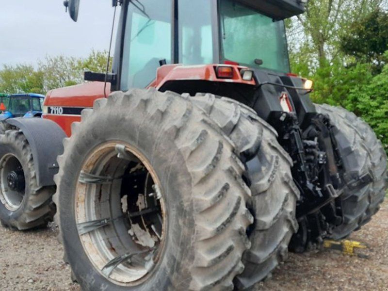 Case IH Magnum 7110 med tvillinghjul