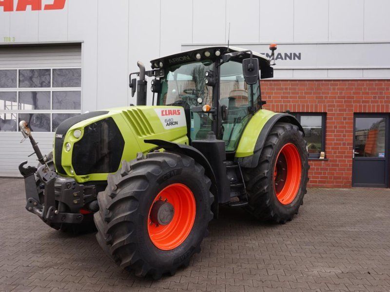 Claas Arion 640