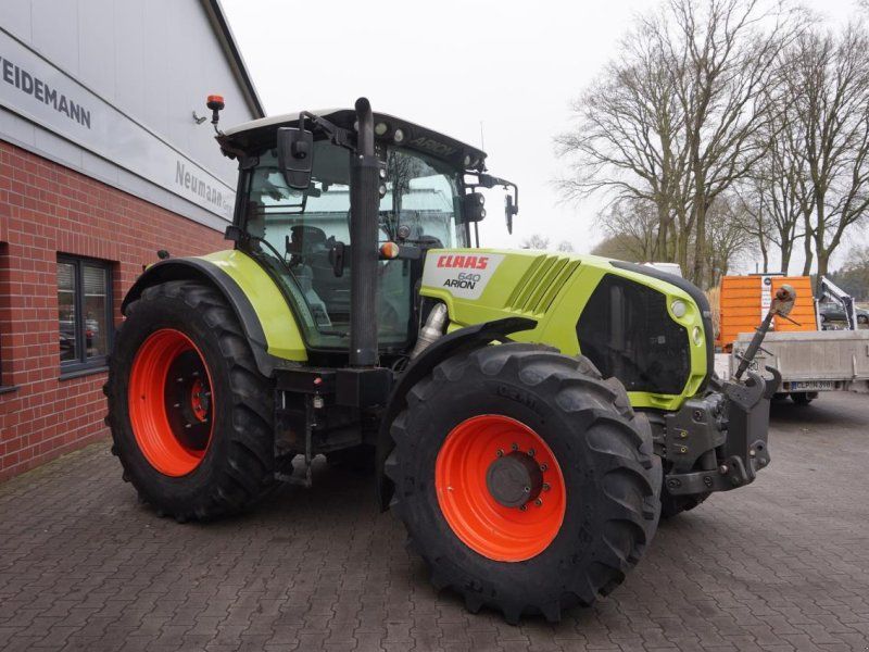 Claas Arion 640