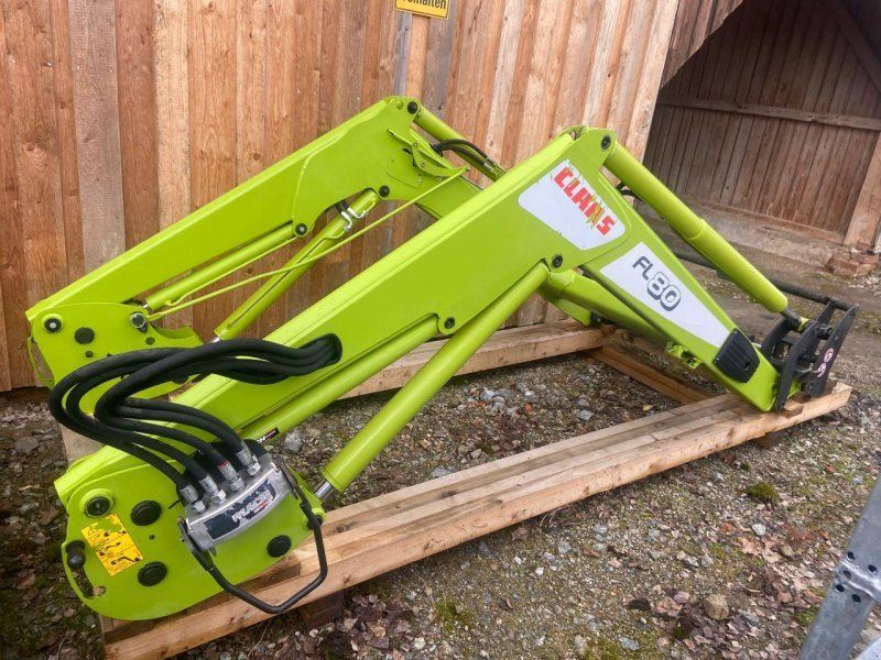 Claas Frontladerschwinge FL80 mit hydraulischer Paralleführung u. Mult