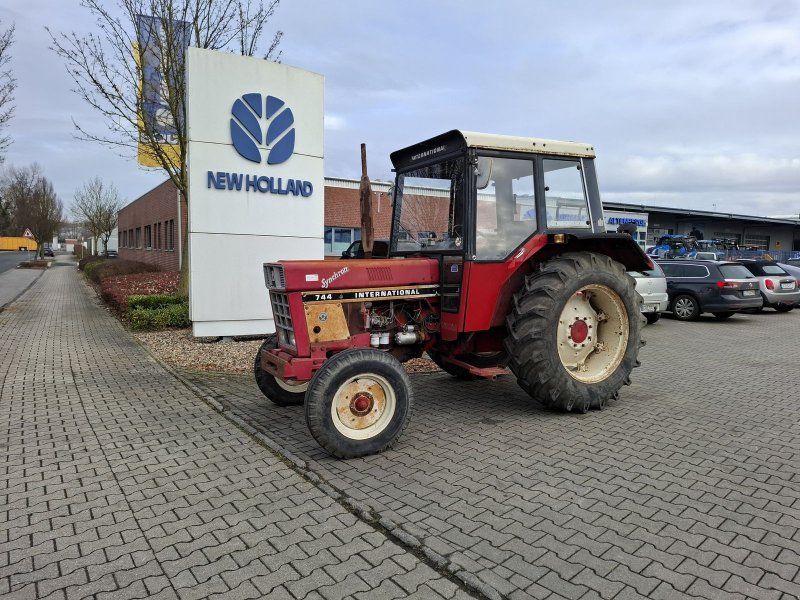 Case IH 744