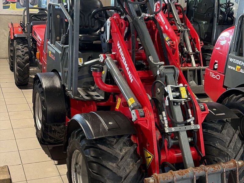 Weidemann 1260 mit 4 Zylinder Motor