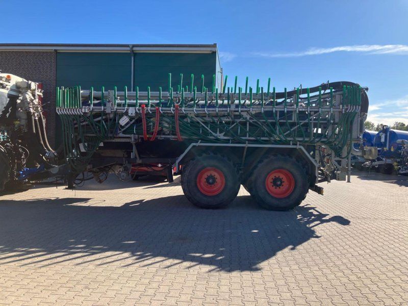 Claas Xerion 4000 Saddle Trac Gülletechnik