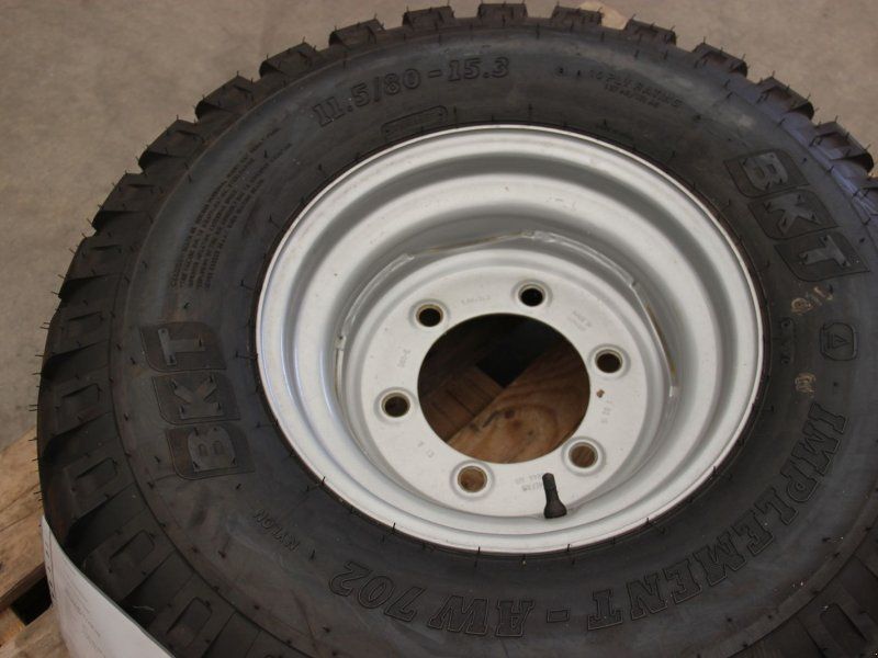 BKT 11.5/80-15,3 AW 702