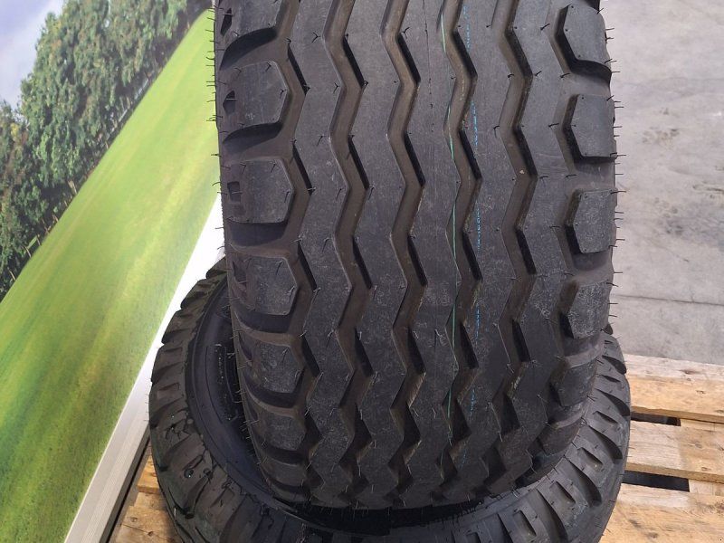 BKT 15.0/55-17 AW 705