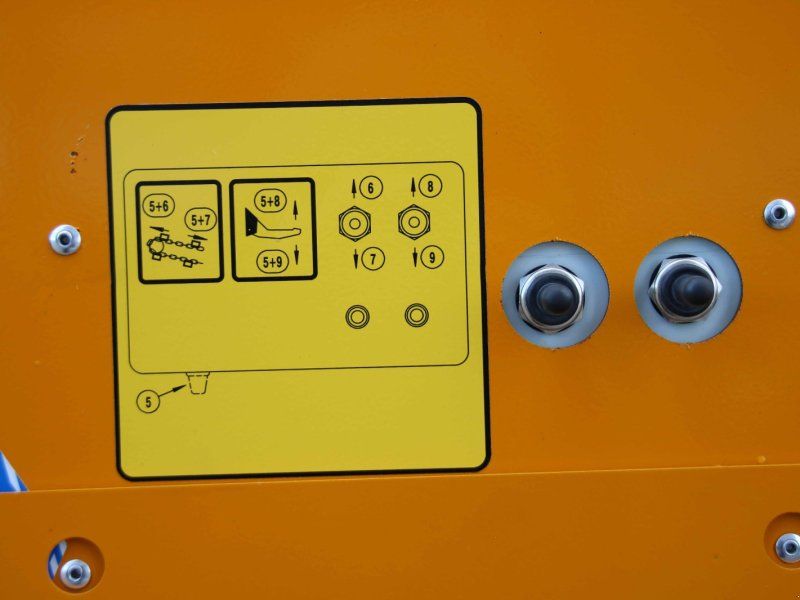 Lucas Raptor Gezogen