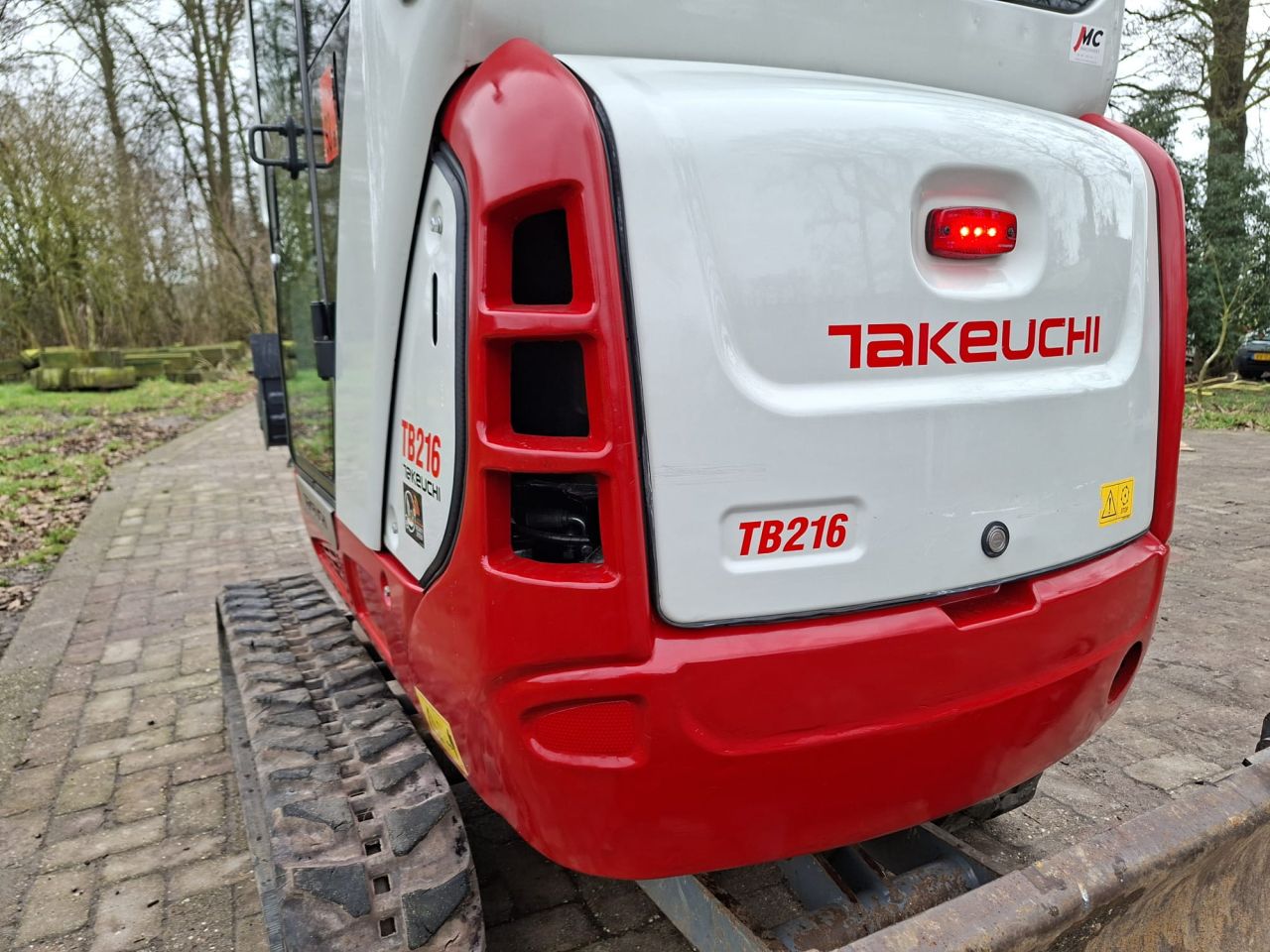 Takeuchi TB216 | bj2022 | 828uur | 3 bakken