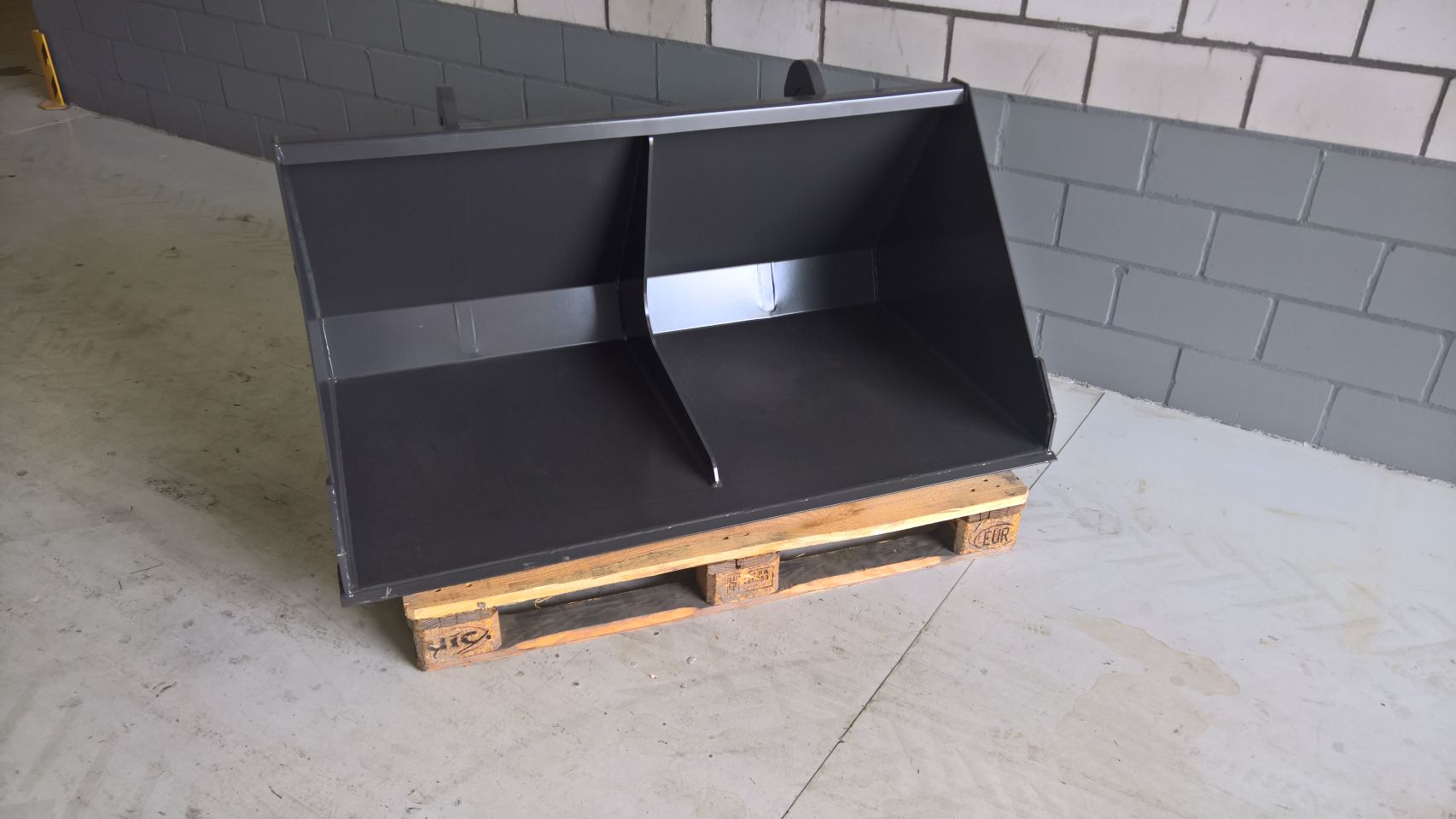 Weidemann Schaufel für Hoflader/Knicklader 550 Euro