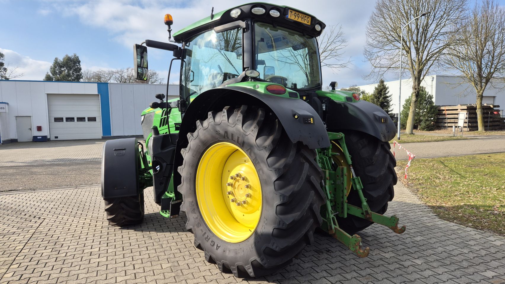JOHN DEERE 6195R AP 40, Lucht, Fronthef PTO, AT-Ready