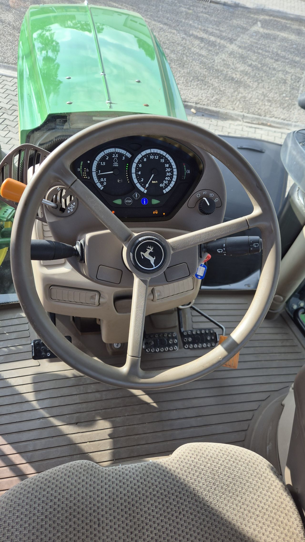 JOHN DEERE 6195R AP 40, Lucht, Fronthef PTO, AT-Ready