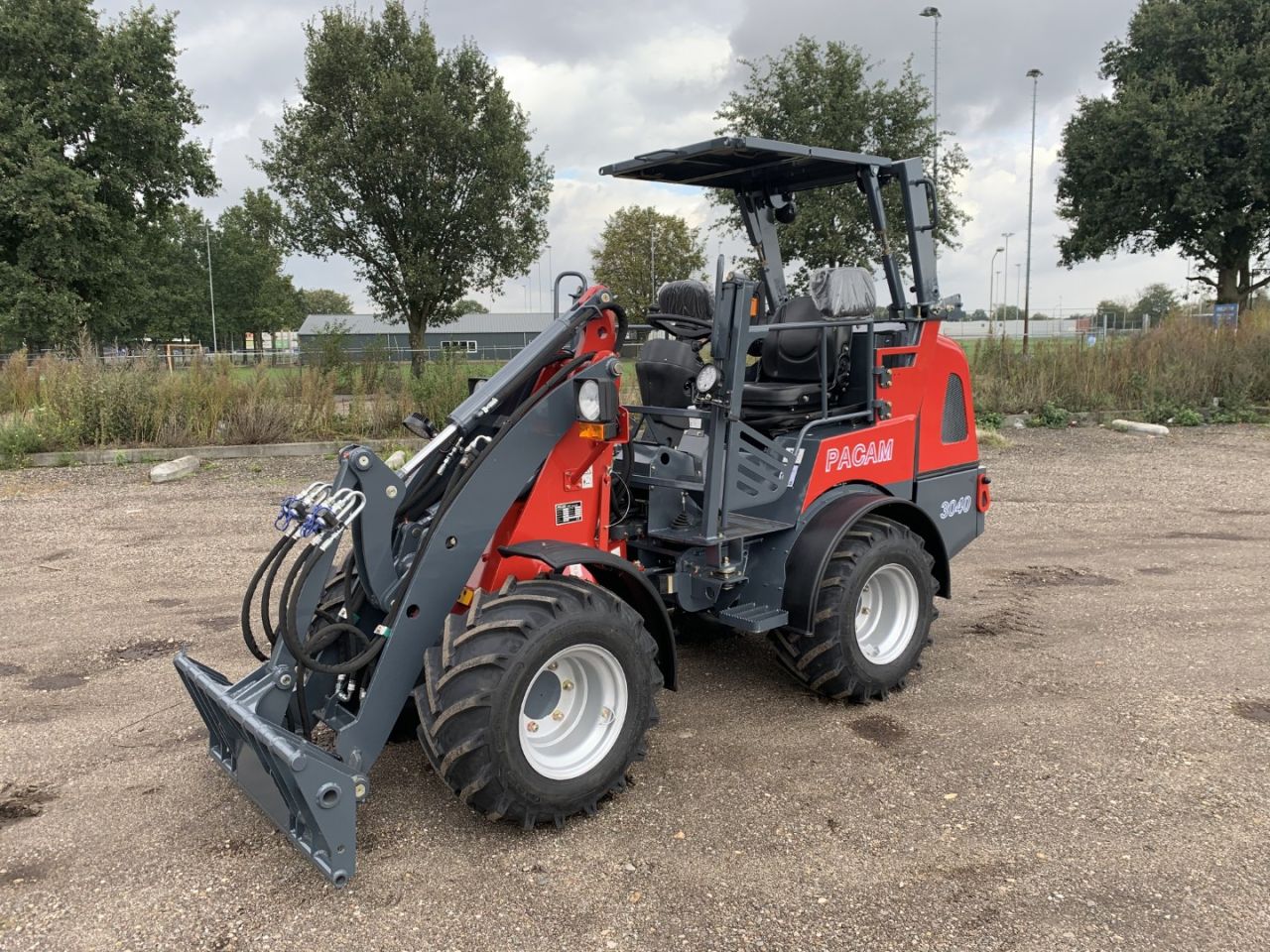 PACAM 3040 Hoflader, Hoftrac, Radlader.