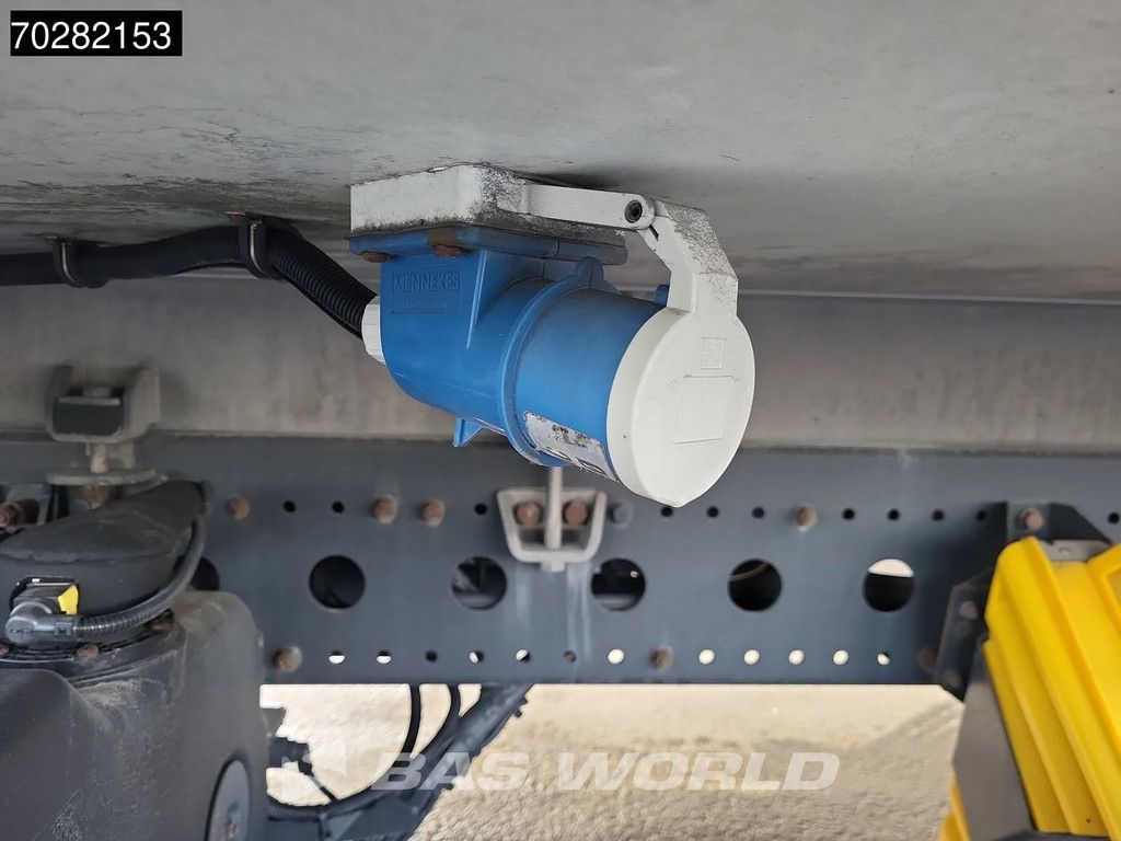 Mercedes Atego Atego 1524 4X2 6-Cylinder Auromatic Thermo king Euro 6