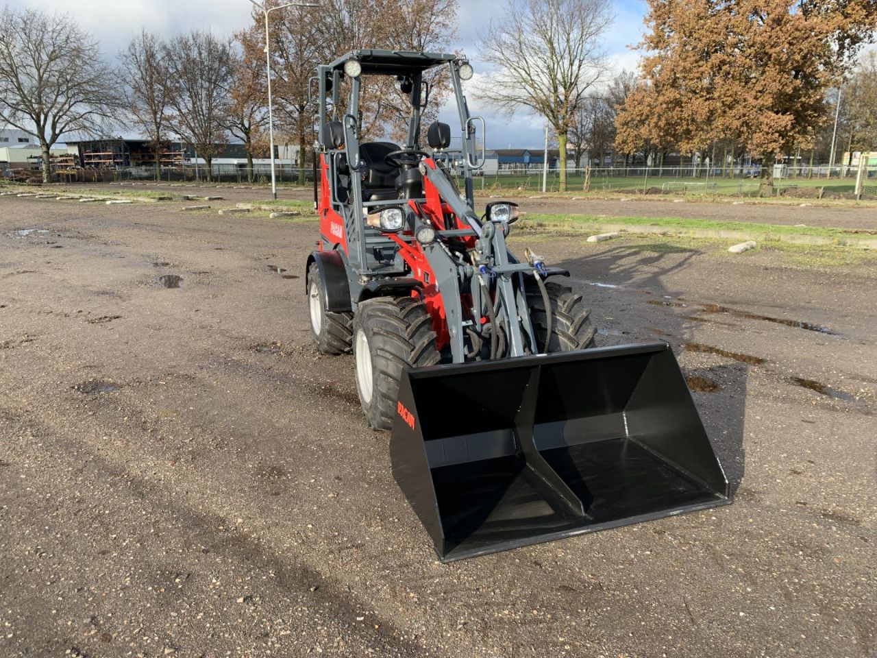 PACAM 3025LF Mini-loader.