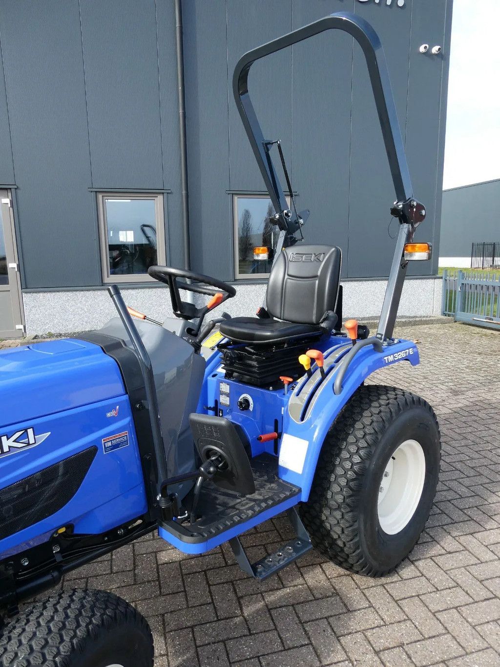 Iseki TM3267E 4wd / 0001 Draaiuren / Gazonbanden