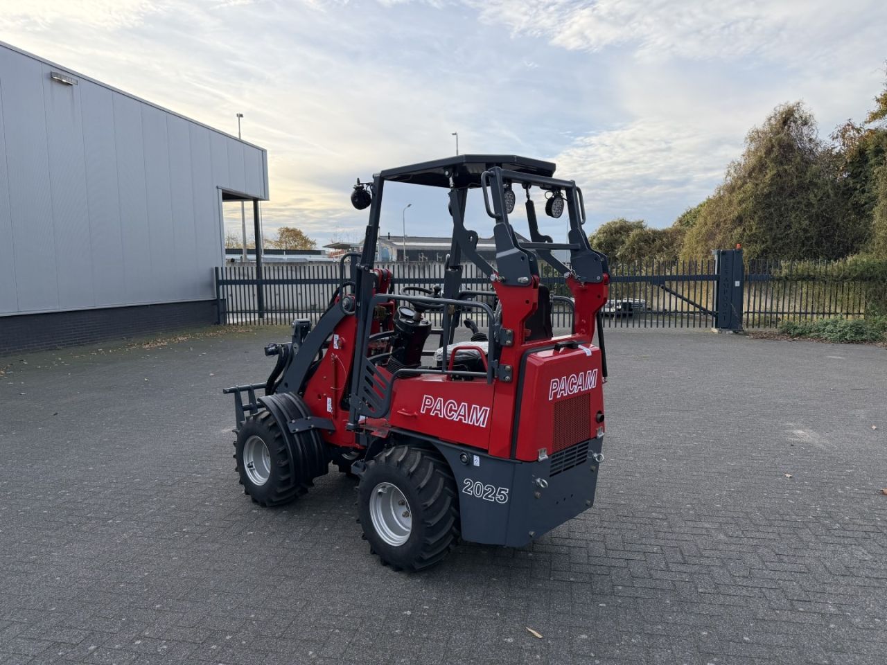 PACAM 2025 Mini-loader.