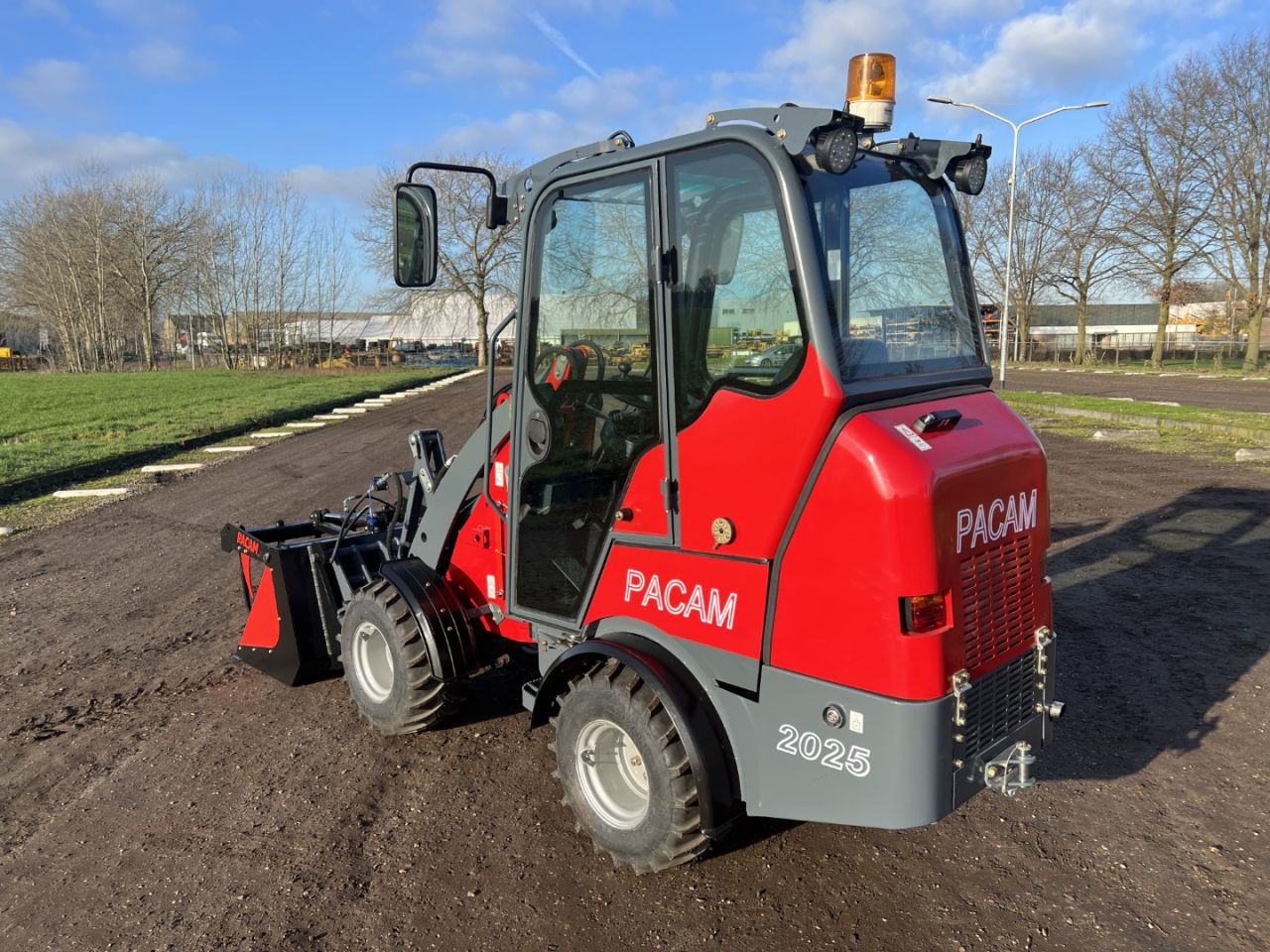 PACAM 2025 Mini-loader.