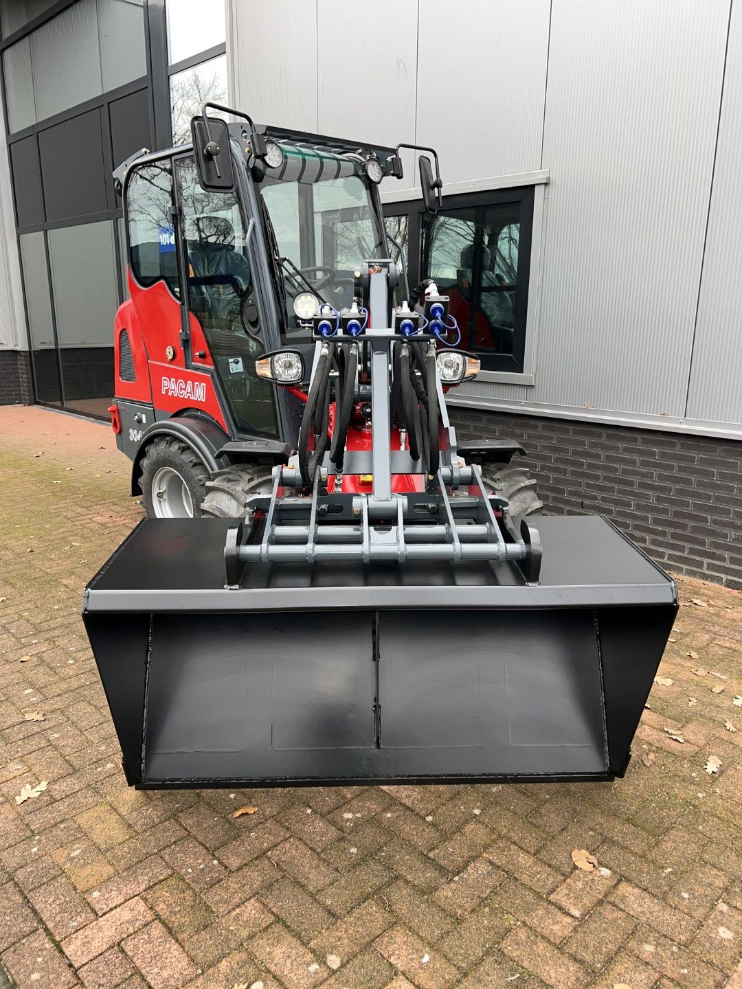 PACAM 3040LF Mini-loader.