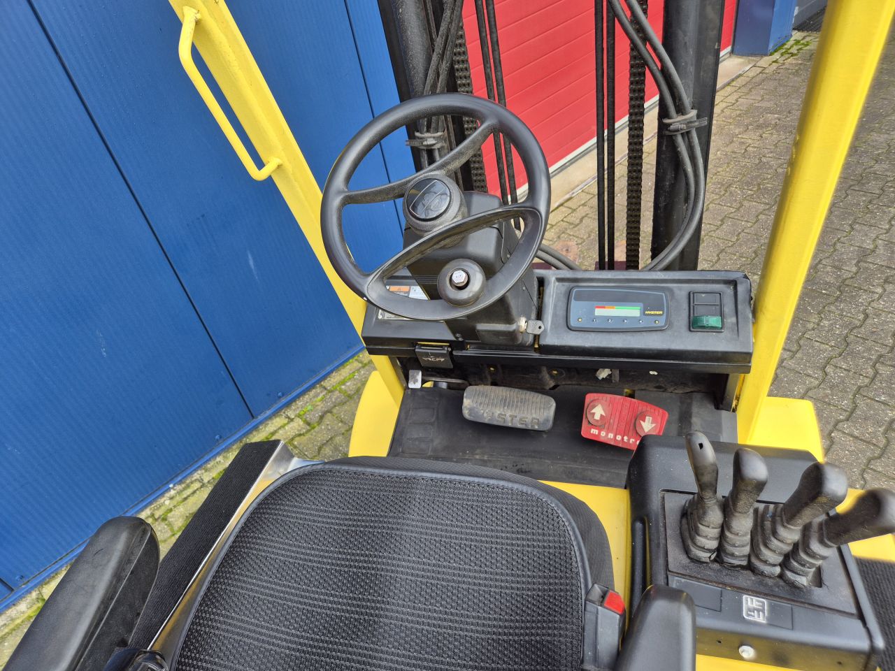 HYSTER E3.20 HEFTRUCK 3 TONS MET SIDESHIFT BOUWJAAR 2007