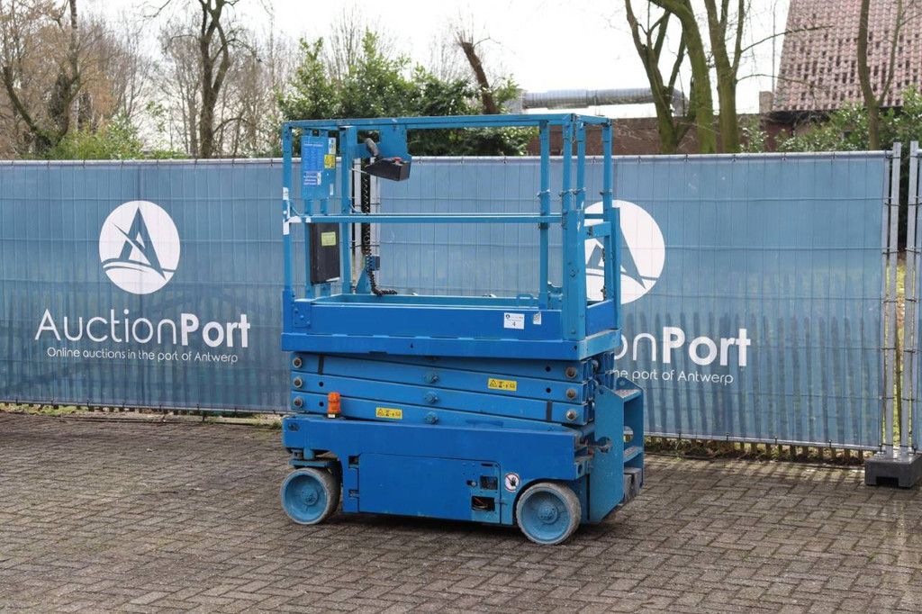 Scissor lift Genie GS-1932 Electric 7.6m 2013