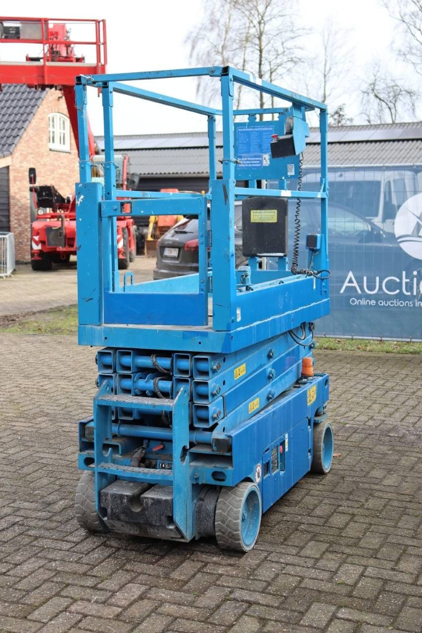 Scissor lift Genie GS-1932 Electric 7.6m 2013