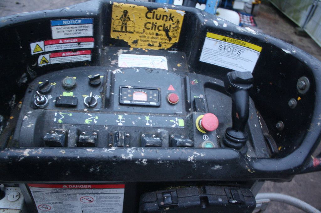 Niftylift HR15NDE Electric+Diesel 15.7m Articulated Boom Lift 2011