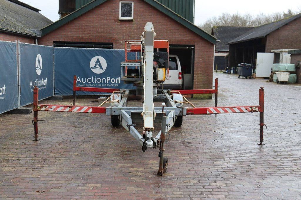 Custers SAGITTA 15/16 1993 Trailer-mounted aerial work platform