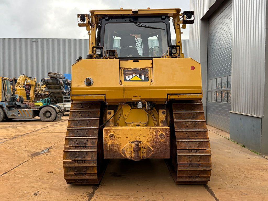 Caterpillar D8T