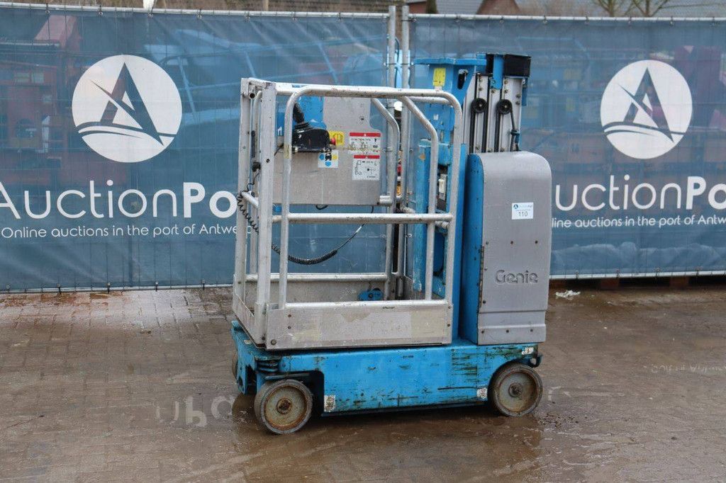 Genie GR-15 Electric Mast Lift 6.47m 2007