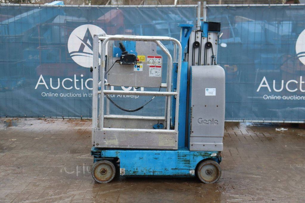 Genie GR-15 Electric Mast Lift 6.47m 2007
