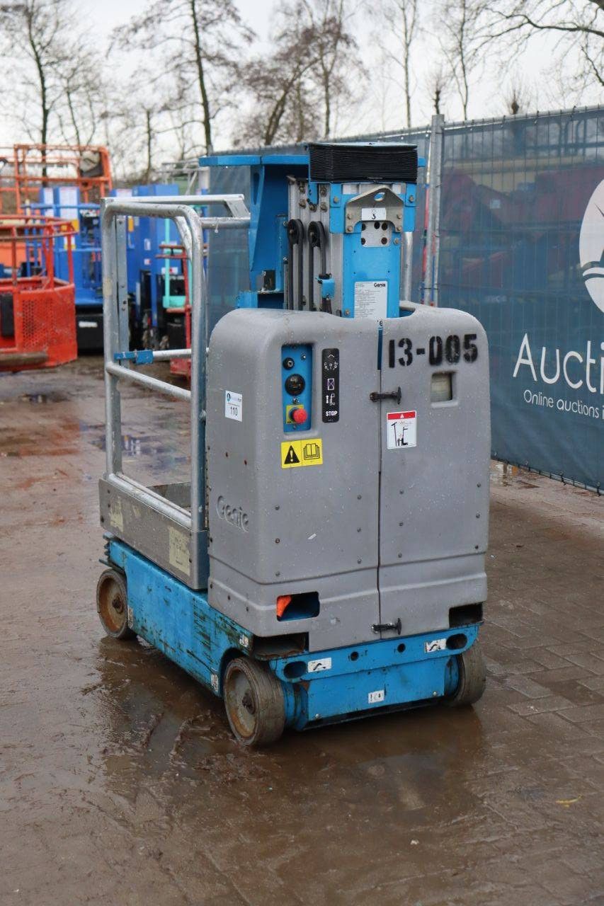 Genie GR-15 Electric Mast Lift 6.47m 2007