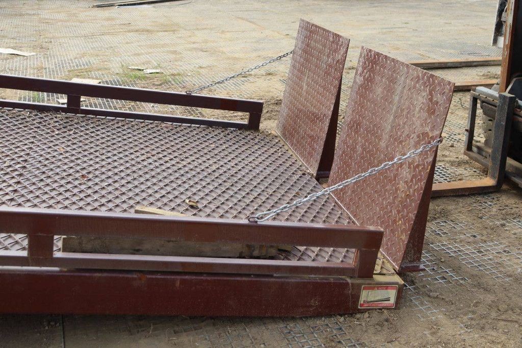 Laderampe Containerrampen Mangust LR12T 12t 2024