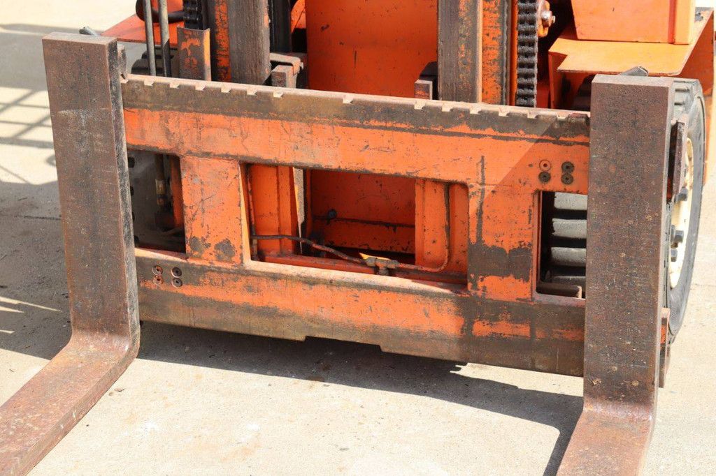 Forklift lugli 305 G LPG 3300kg 5.0m 1991