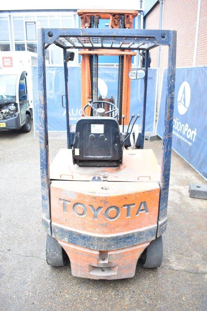 Toyota 4FB20 Electric Forklift 2000kg