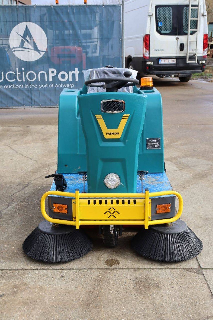 Sweeper Nycheki Cleaning 1300 III Electric