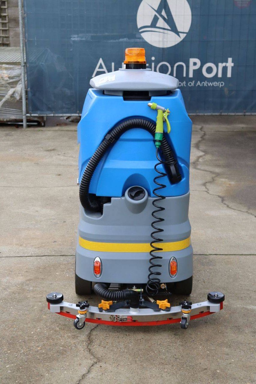 Scrubbing machine Nycheki 46377 Electric